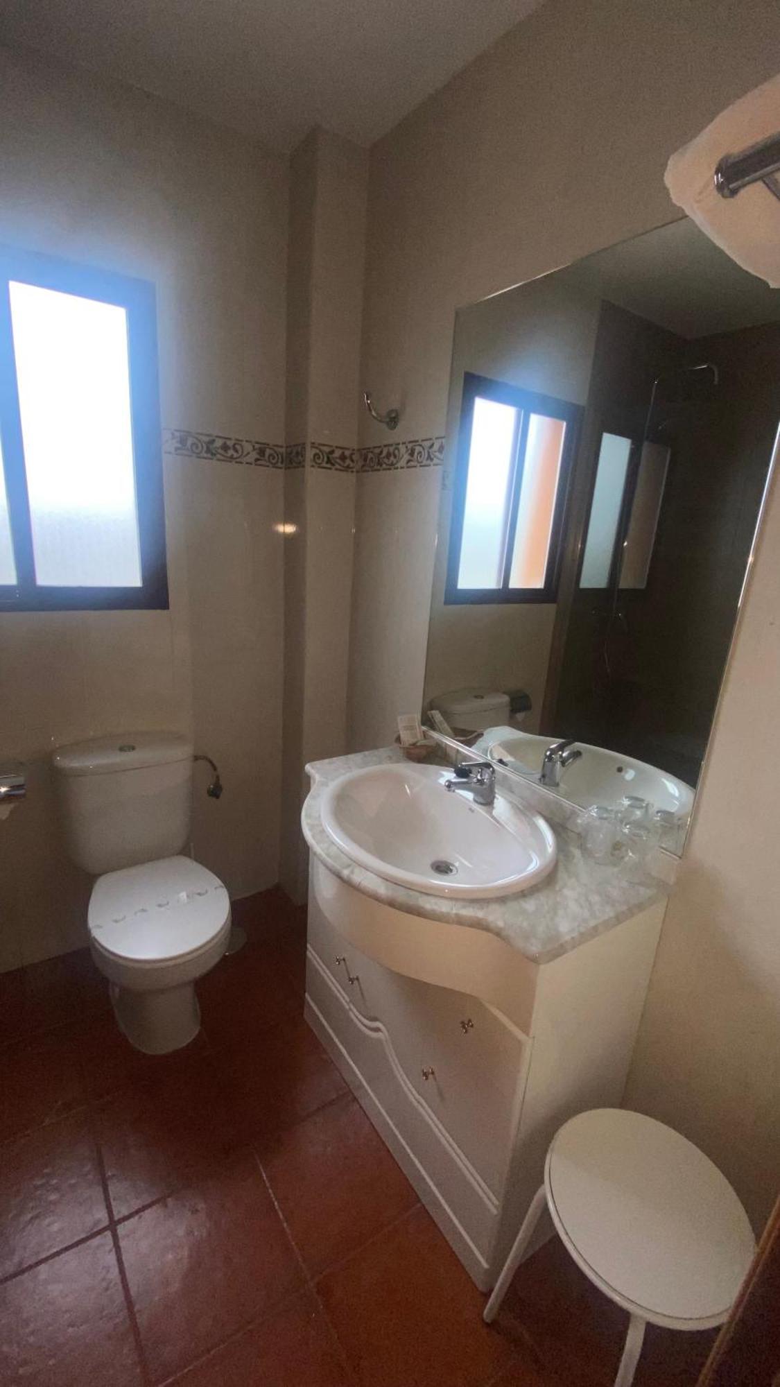 Area De Servicio Los Cerrillos Peraleda de la Mata エクステリア 写真